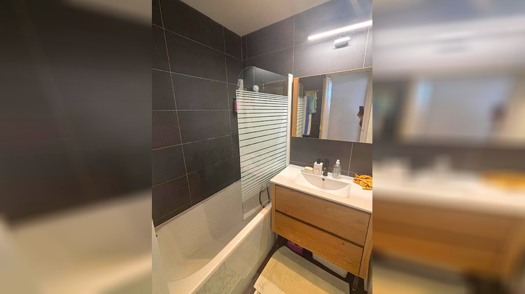 Ma-Cabane - Vente Appartement Marseille, 64 m²