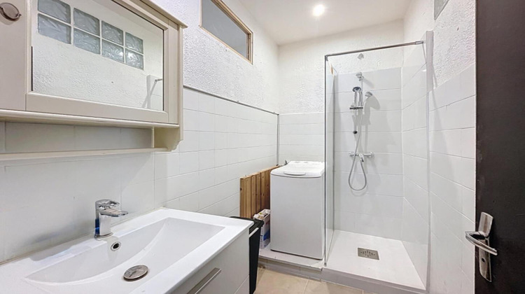 Ma-Cabane - Vente Appartement MARSEILLE 6, 64 m²