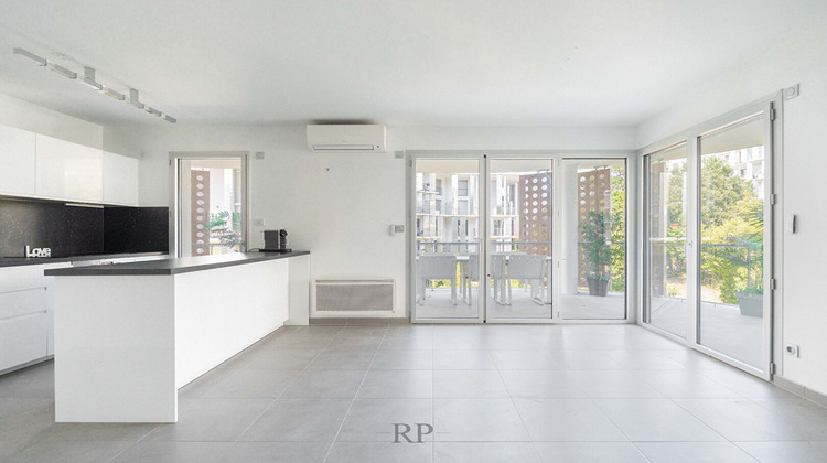 Ma-Cabane - Vente Appartement MARSEILLE 8, 55 m²