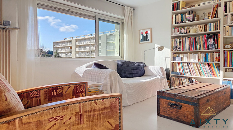 Ma-Cabane - Vente Appartement MARSEILLE 8, 80 m²