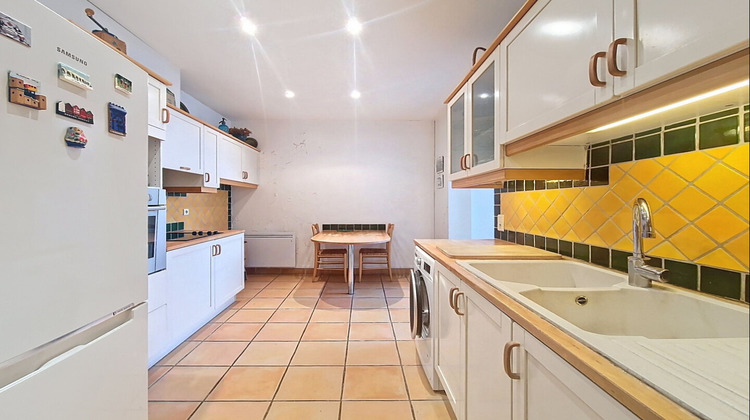 Ma-Cabane - Vente Appartement MARSEILLE 8, 164 m²