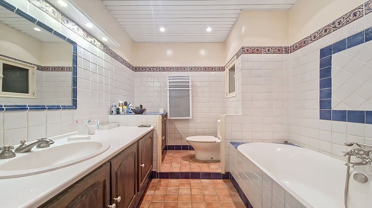 Ma-Cabane - Vente Appartement MARSEILLE 8, 164 m²
