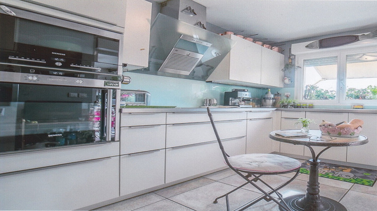 Ma-Cabane - Vente Appartement MARSEILLE 8, 104 m²