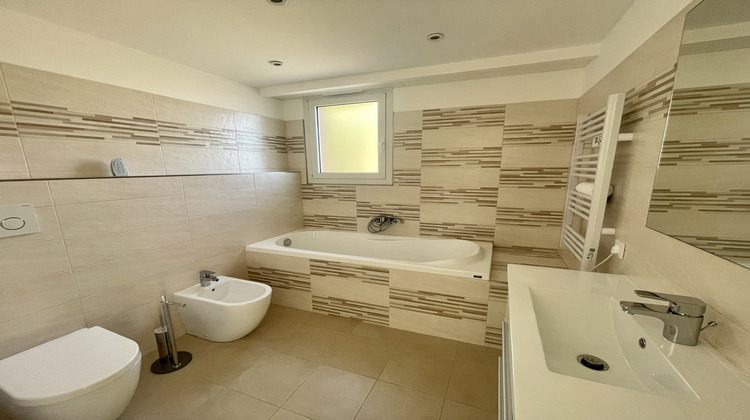 Ma-Cabane - Vente Appartement Menton, 142 m²