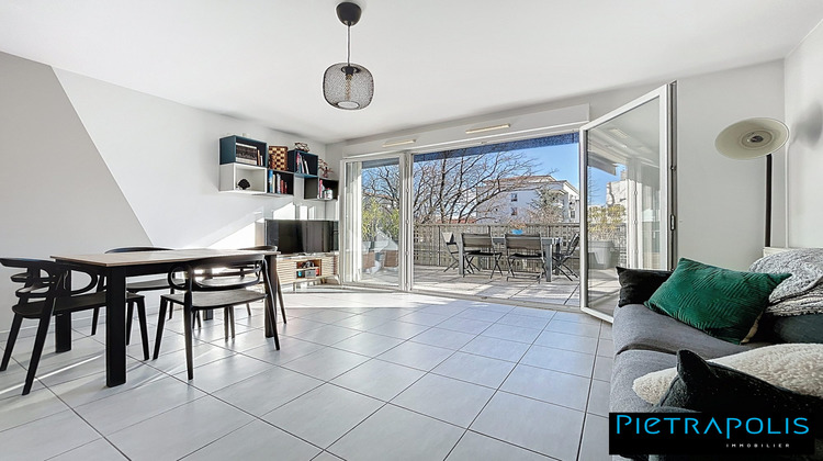 Ma-Cabane - Vente Appartement Meyzieu, 58 m²