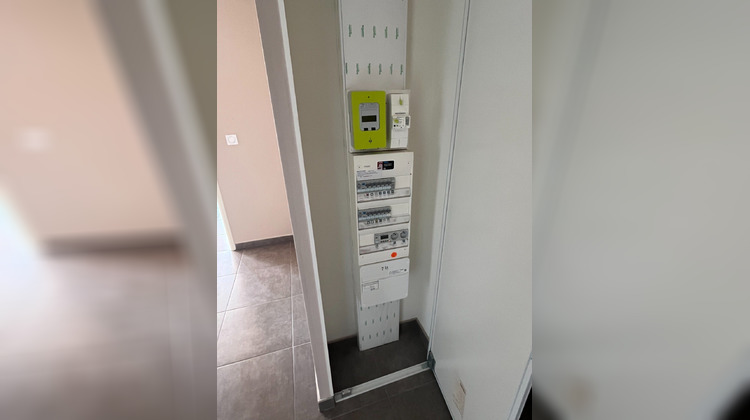 Ma-Cabane - Vente Appartement Meyzieu, 87 m²