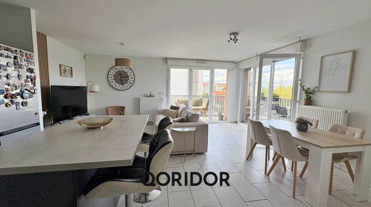 Ma-Cabane - Vente Appartement Meyzieu, 70 m²