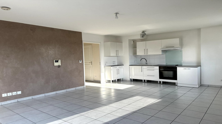 Ma-Cabane - Vente Appartement Meyzieu, 60 m²