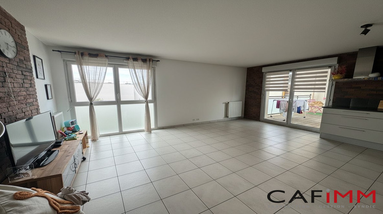 Ma-Cabane - Vente Appartement Meyzieu, 64 m²