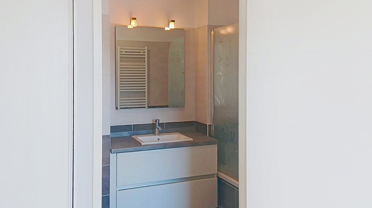 Ma-Cabane - Vente Appartement MEYZIEU, 43 m²