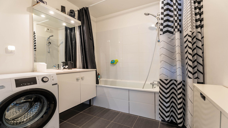 Ma-Cabane - Vente Appartement MEYZIEU, 62 m²