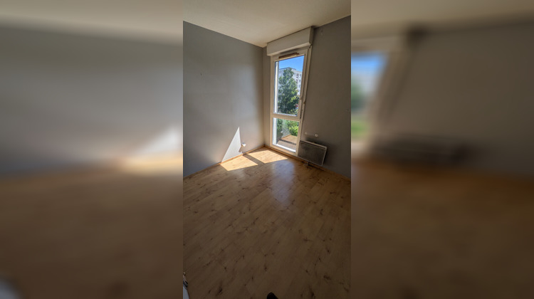 Ma-Cabane - Vente Appartement MEYZIEU, 52 m²