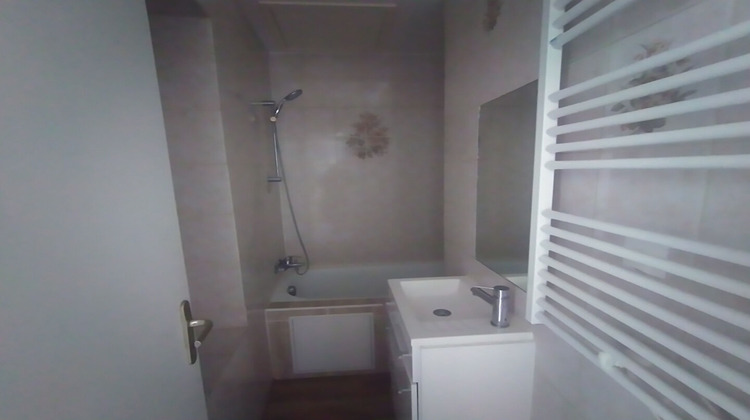 Ma-Cabane - Vente Appartement MEZIERES-SUR-SEINE, 39 m²