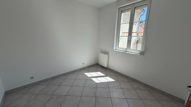 Ma-Cabane - Vente Appartement MEZIERES-SUR-SEINE, 49 m²