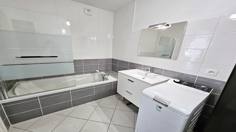 Ma-Cabane - Vente Appartement MIONS, 63 m²