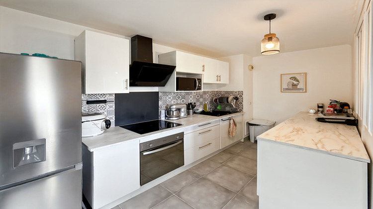 Ma-Cabane - Vente Appartement MOISSY-CRAMAYEL, 63 m²
