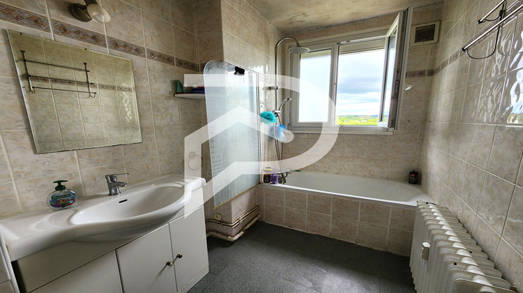 Ma-Cabane - Vente Appartement MONTCEAU-LES-MINES, 72 m²