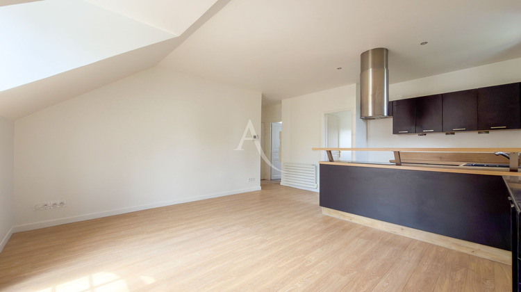 Ma-Cabane - Vente Appartement MONTGERON, 55 m²