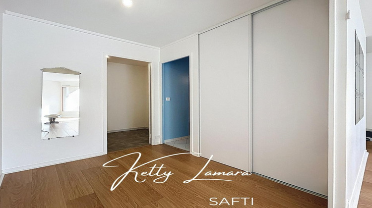 Ma-Cabane - Vente Appartement Montigny-le-Bretonneux, 39 m²