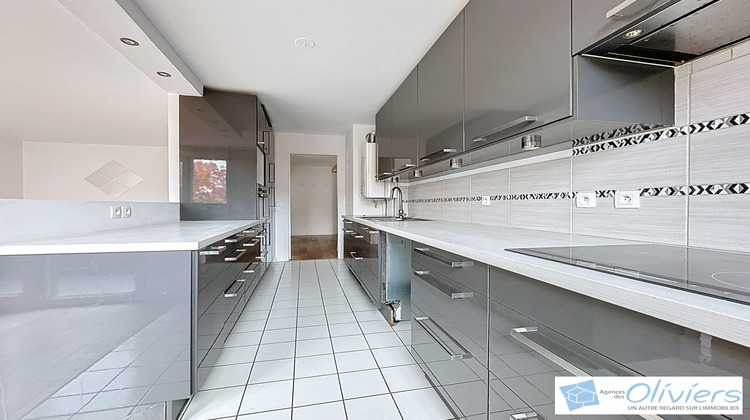 Ma-Cabane - Vente Appartement Montigny-le-Bretonneux, 83 m²