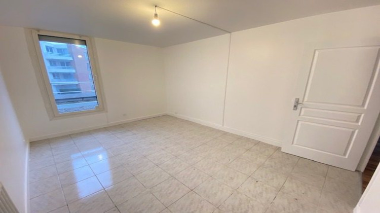Ma-Cabane - Vente Appartement Montigny-le-Bretonneux, 50 m²
