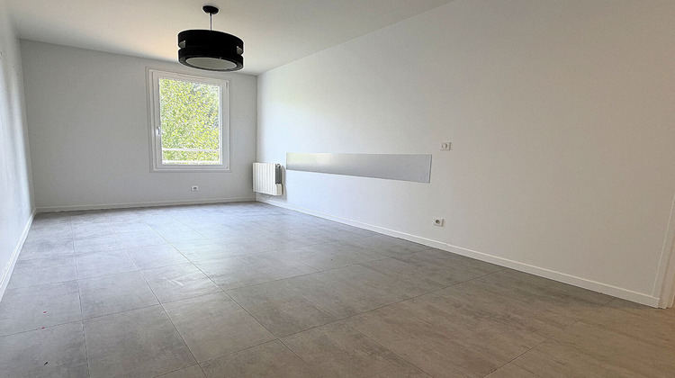 Ma-Cabane - Vente Appartement MONTIGNY-LE-BRETONNEUX, 67 m²