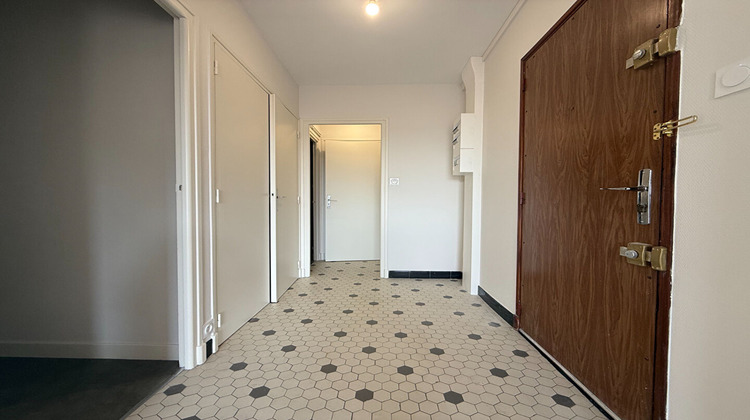 Ma-Cabane - Vente Appartement MONTLUCON, 73 m²