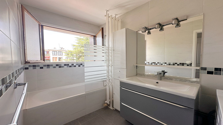 Ma-Cabane - Vente Appartement MONTMORENCY, 82 m²