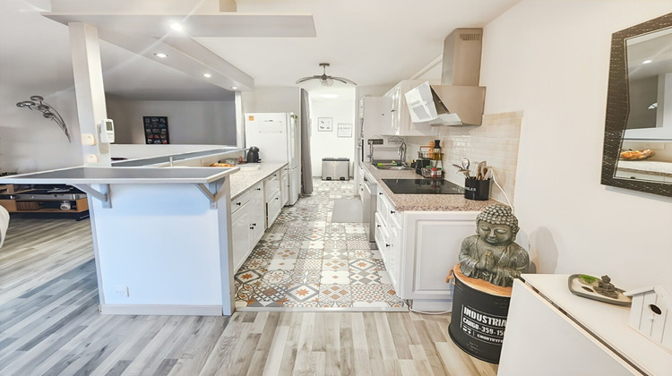 Ma-Cabane - Vente Appartement NANDY, 70 m²