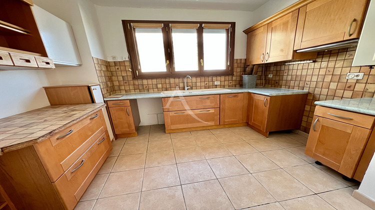 Ma-Cabane - Vente Appartement NANTERRE, 77 m²