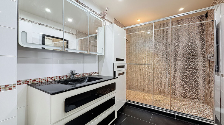 Ma-Cabane - Vente Appartement NANTERRE, 77 m²