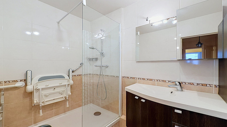 Ma-Cabane - Vente Appartement NANTERRE, 75 m²