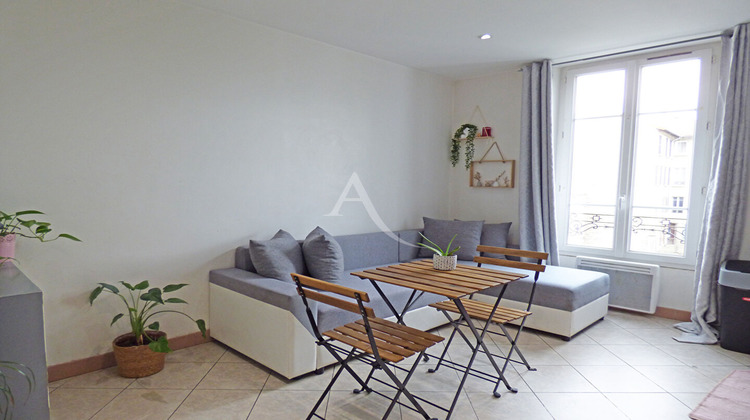 Ma-Cabane - Vente Appartement NEUILLY-SUR-MARNE, 28 m²