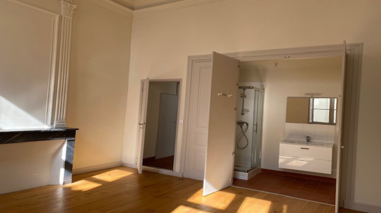 Ma-Cabane - Vente Appartement Nîmes, 65 m²