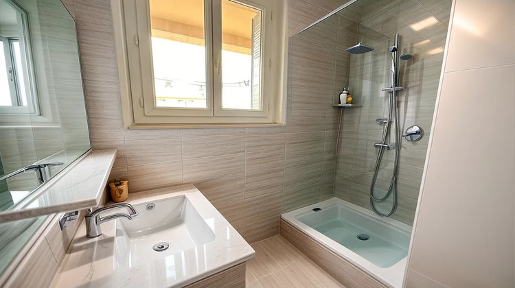 Ma-Cabane - Vente Appartement NIMES, 67 m²