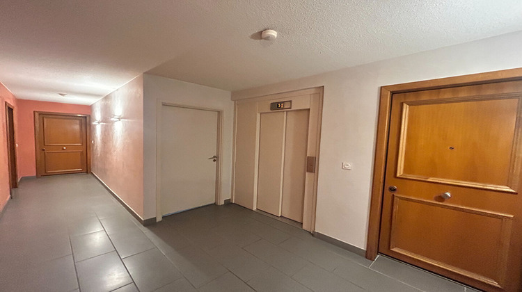 Ma-Cabane - Vente Appartement NIMES, 76 m²