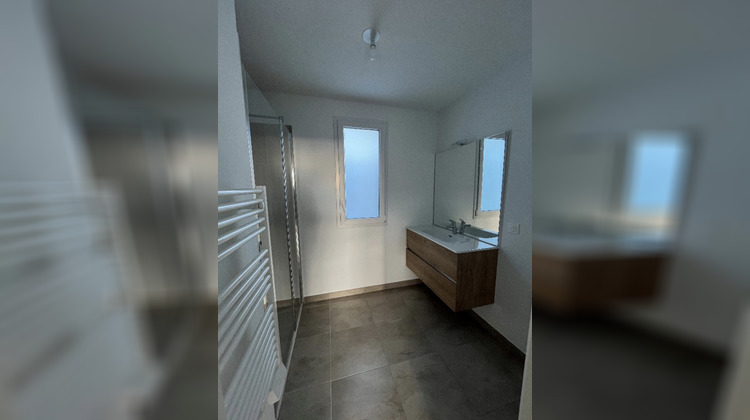 Ma-Cabane - Vente Appartement Nîmes, 74 m²