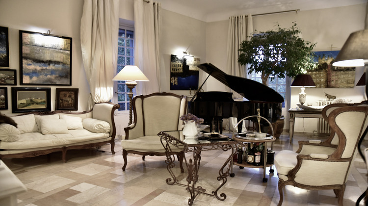 Ma-Cabane - Vente Appartement Nîmes, 283 m²