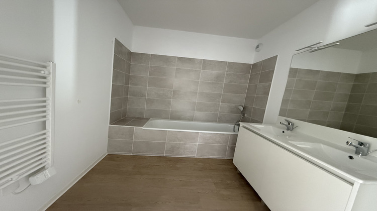 Ma-Cabane - Vente Appartement Nîmes, 64 m²