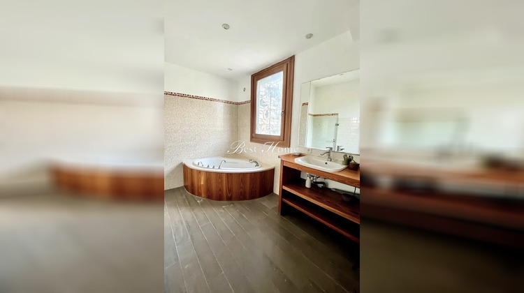 Ma-Cabane - Vente Appartement Nîmes, 96 m²