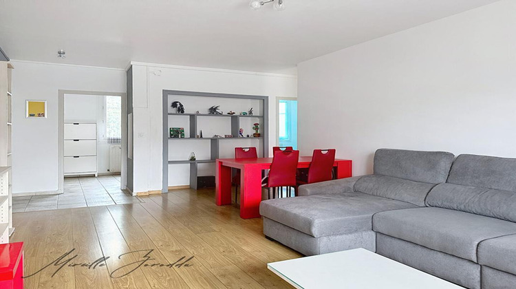 Ma-Cabane - Vente Appartement NIMES, 64 m²