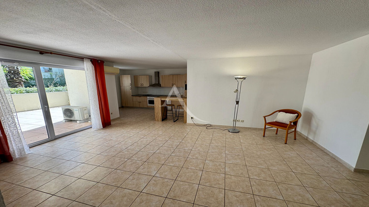 Ma-Cabane - Vente Appartement NIMES, 77 m²