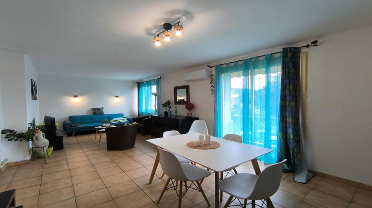 Ma-Cabane - Vente Appartement NIMES, 77 m²