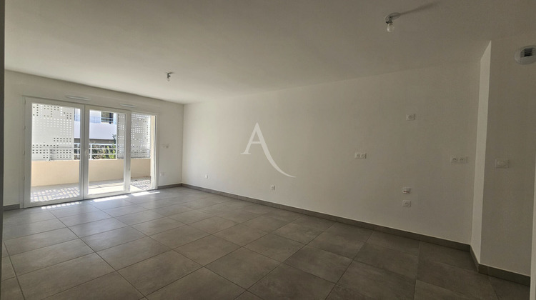Ma-Cabane - Vente Appartement NIMES, 67 m²