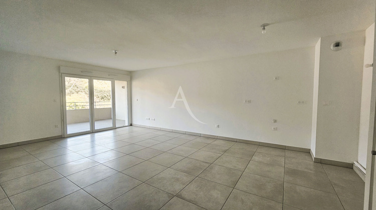 Ma-Cabane - Vente Appartement NIMES, 71 m²