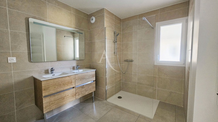 Ma-Cabane - Vente Appartement NIMES, 71 m²