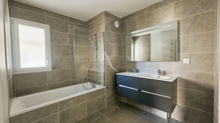 Ma-Cabane - Vente Appartement NIMES, 65 m²