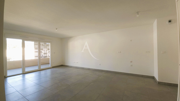 Ma-Cabane - Vente Appartement NIMES, 66 m²