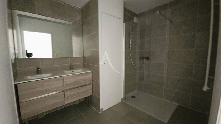 Ma-Cabane - Vente Appartement NIMES, 65 m²