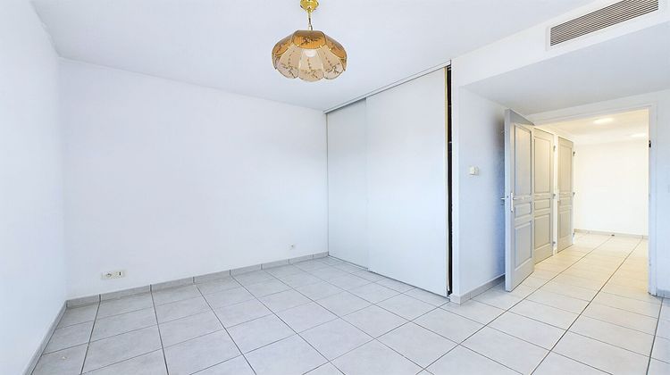 Ma-Cabane - Vente Appartement NIMES, 63 m²